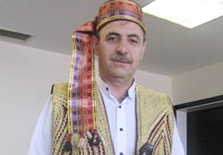 Sefa Ortaç ağalığa soyundu