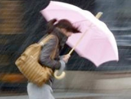 Aman şemsiyesiz sokağa çıkmayın!