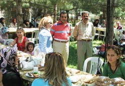 Meram Bld Kuğulu’da piknik yap