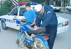 Akşehir’de motosikletler cirit