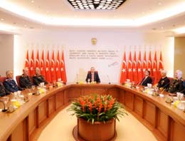 Erdoğan YAŞ'ın başında