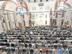 CHP'li Özkes: AB istedi ayet kaldırıldı
