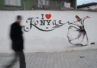 Bir akşam Konya'ya gelip ''Çizdiler''