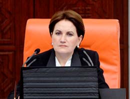 Meral Akşener'i çileden çıkardılar (video)