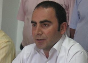 Eğitim-İş'ten iki dava