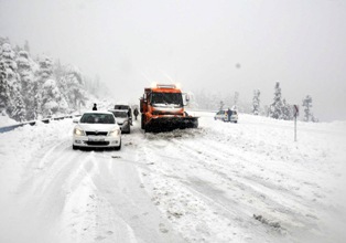 Ulaşıma kar engeli