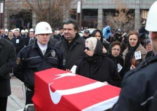 Menderes'in eşinden korkunç iddia