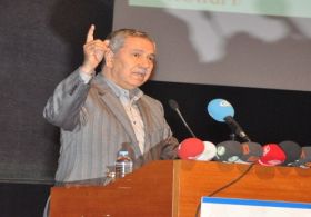 Arınç'tan 'Erdoğan' tezahüratına tepki
