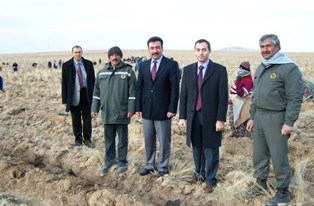 450 bin fidan toprakla buluşturuldu