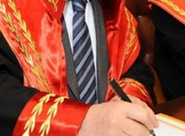 Yalçın Küçük ile Ahmet Şık kapıştı