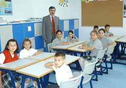 Öğretmenler yeterli olmalı