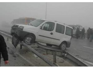 Konya'da 25 araçlık zincirleme kaza