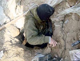 PKK sığınağında 300 kitaplık kütüphane