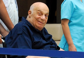 Denktaş tekrar hastaneye kaldırıldı