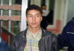 Kız öğrenciye kapkaç girişimi