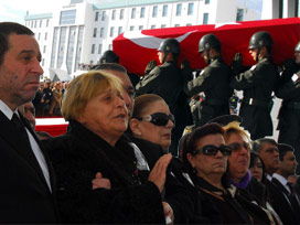 Denktaş'ın naaşı Cumhurbaşkanlığı'nda