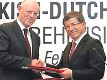 Hollandalı 'diplomata' sınır dışı