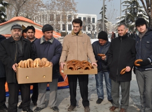 Simitçiler açlık grevindeydi