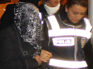 Sarraftan çaldı, sarrafa satarken yakalandı