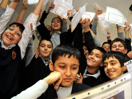 Okullar bugün yarıyıl tatiline giriyor