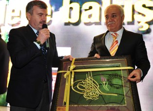 Huzur Şehrinde Sevgi Konferansları Nihat Hatipoğlu ile başladı