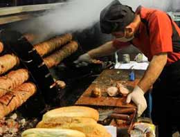 Çinliler kokoreçe de el attı