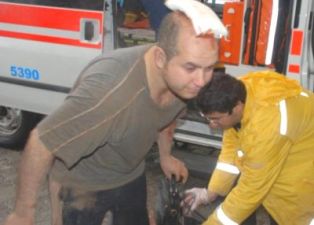 Yoldaki çukur kazaya neden oldu
