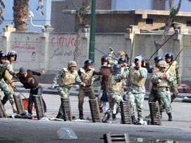 Suriye'de muhaliflerle ordu çatışıyor