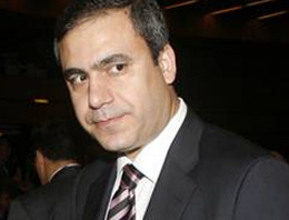 Hakan Fidan cemaatin adamı mı?