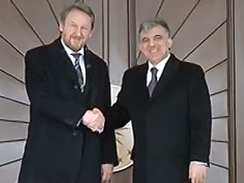 Gül ile İzzetbegoviç bir araya geldi