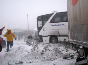 Konya'da zincirleme trafik kazası: 11 yaralı