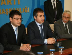 Kılıç ak gençlik ile bir araya geldi