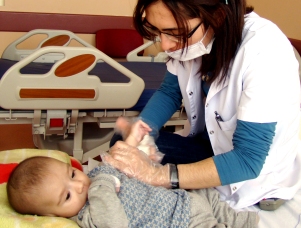 Kalp hastası 5 çocuğa ameliyatsız müdahale