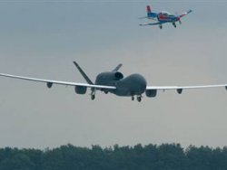 Euro Hawk 20 bin metreden SMS okuyor