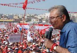 Deniz Baykal: Gül militan!