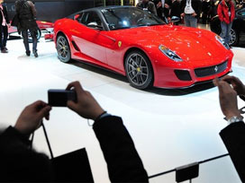 Ferrari tüm zamanların rekorunu kırdı