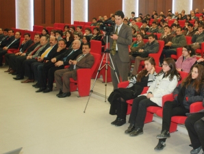"Meslek Seçimi ve Kariyer" semineri düzenlendi