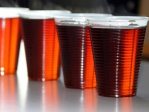 Plastik bardaklar kısır yapıyor