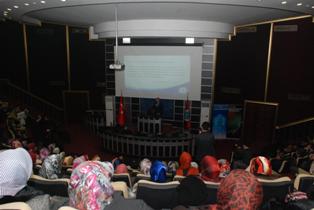 Karatay konferansları devam ediyor