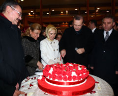 Erdoğan'a havalimanında sürpriz!