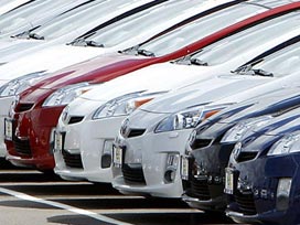 Üç kez araba alan ve satanlar takipte!