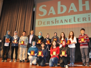 Sabah Dershaneleri ödüllendirdi