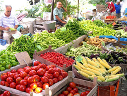 Cadde ve sokakta pazar devri kapanıyor