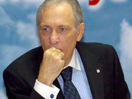 İsmail Cem vefat etti