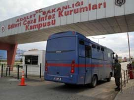 Silivri'de etekle tecavüz skandalı