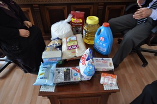 Halkapınar'da gıda yardımları sürüyor