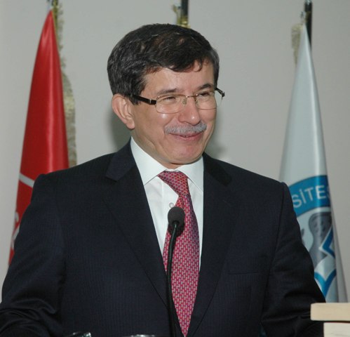 Bakan Davutoğlu Selçuk Üniversitesi'nde