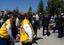 Motosiklet devrildi: 1 ölü, 1 yaralı