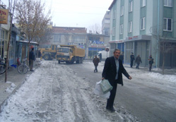 Karapınar Belediyesi karı temizledi