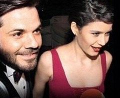 Beren Saat'e baba desteği!